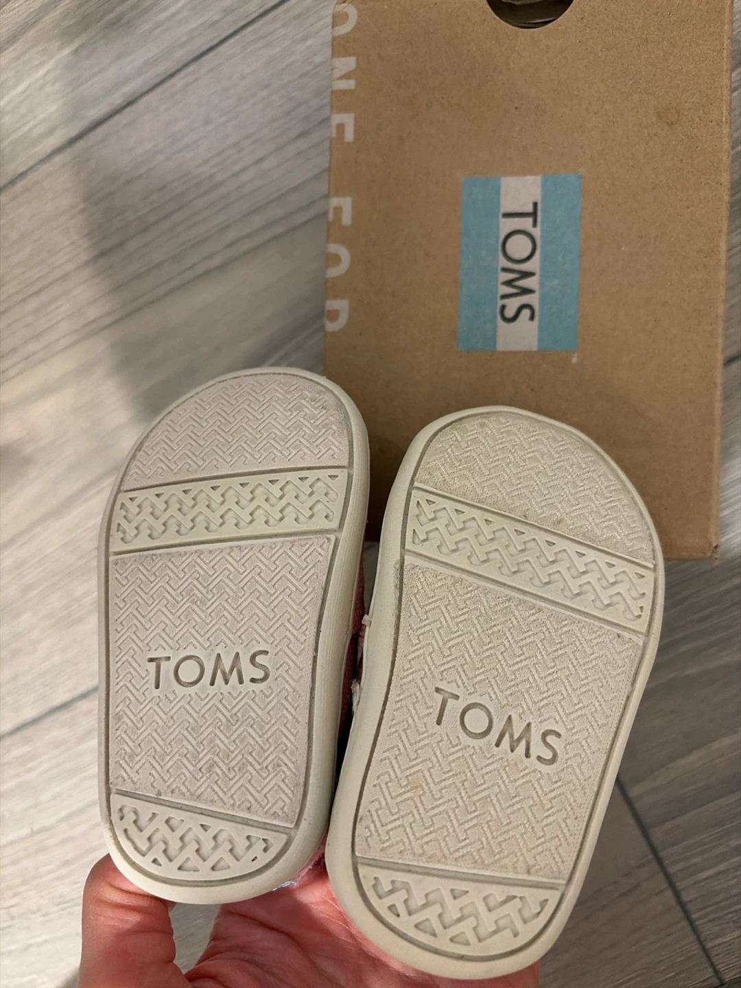 TOMS Classic Tiny Baby Shoes Pink Heritage Canvas - photo 4