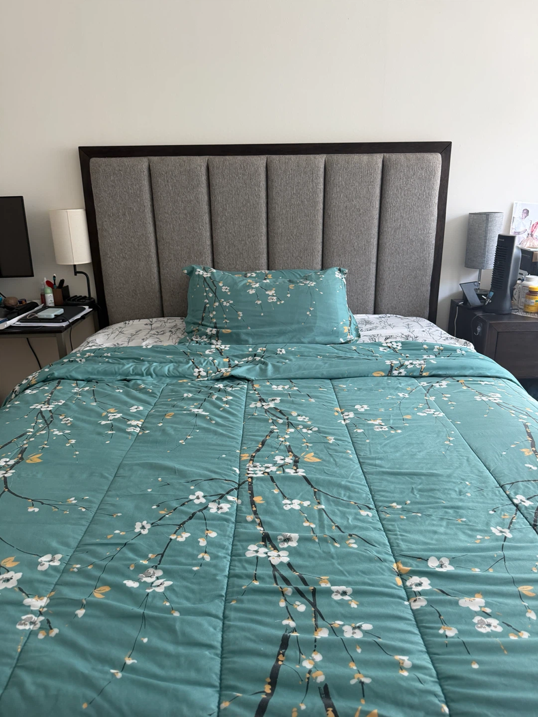 Ashley Queen size bed with Sealy posturepedic mattress - photo 4