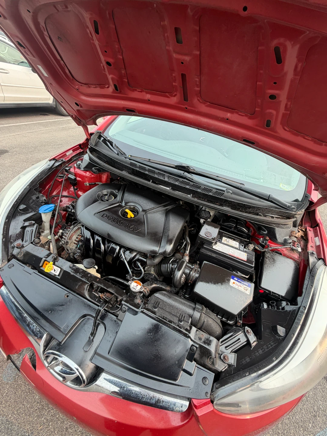 Red Hyundai Elantra Sedan - photo 5