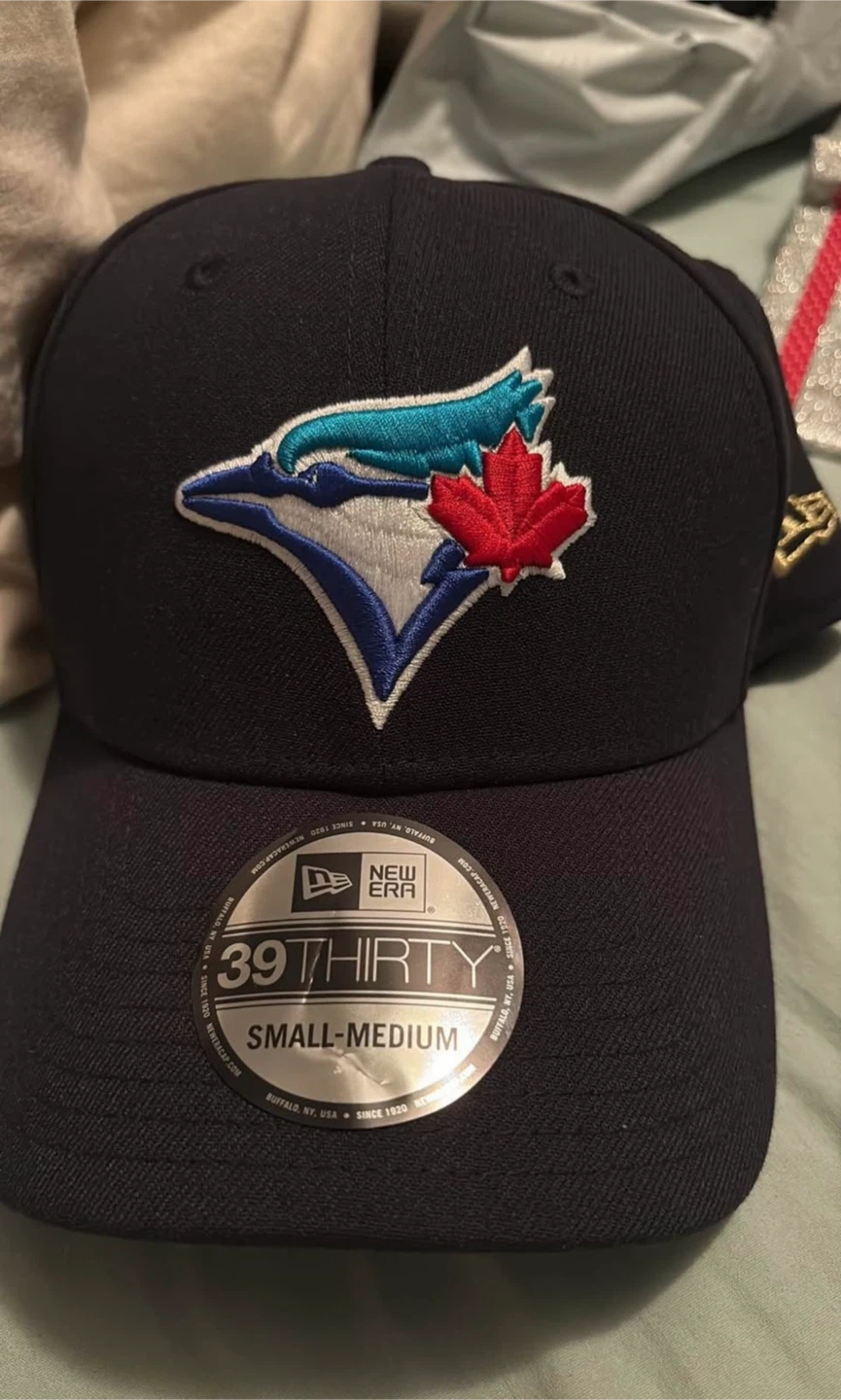 Toronto blue jays 50 anniversary hat tags on size S/M