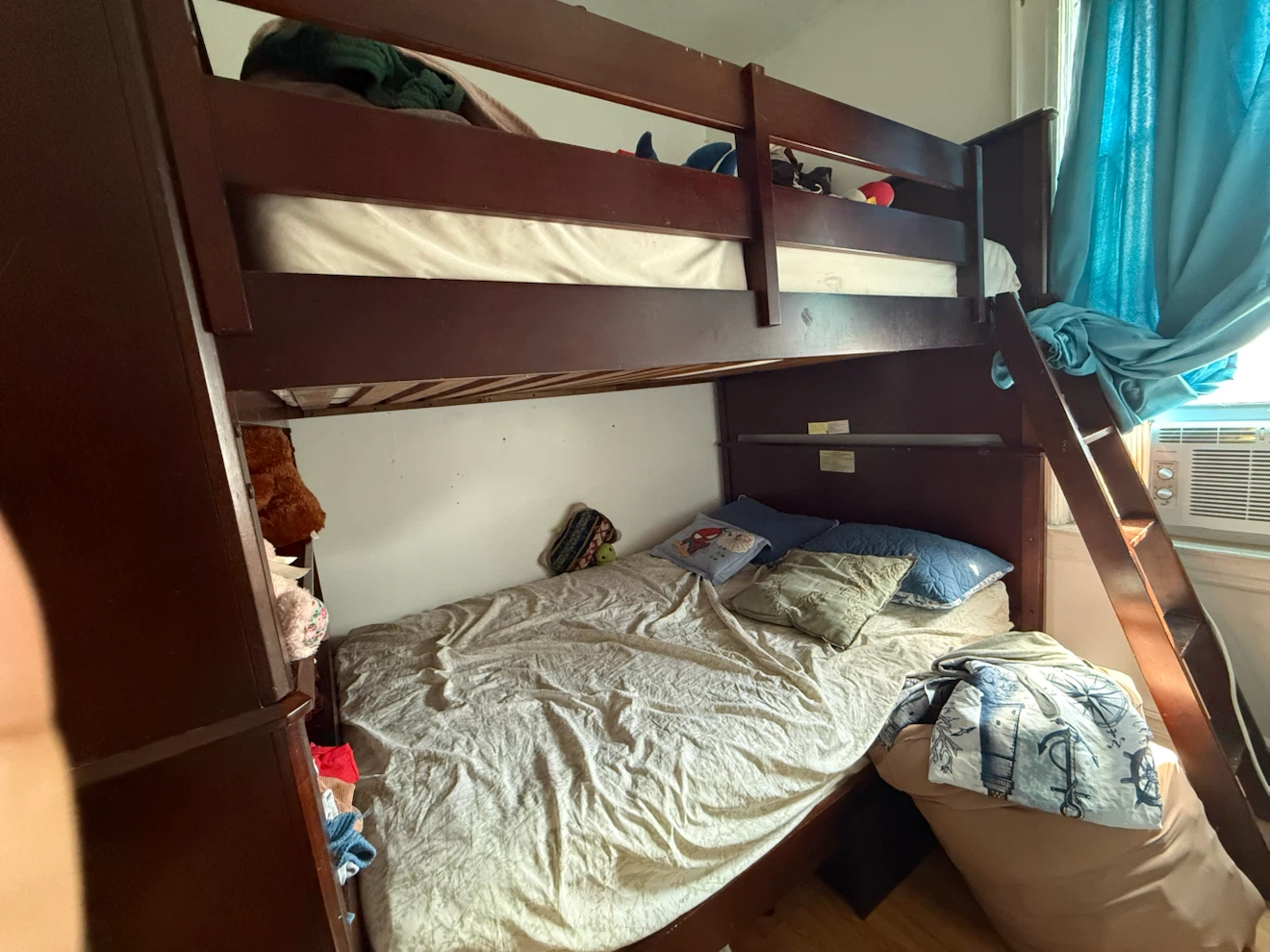 twin bed