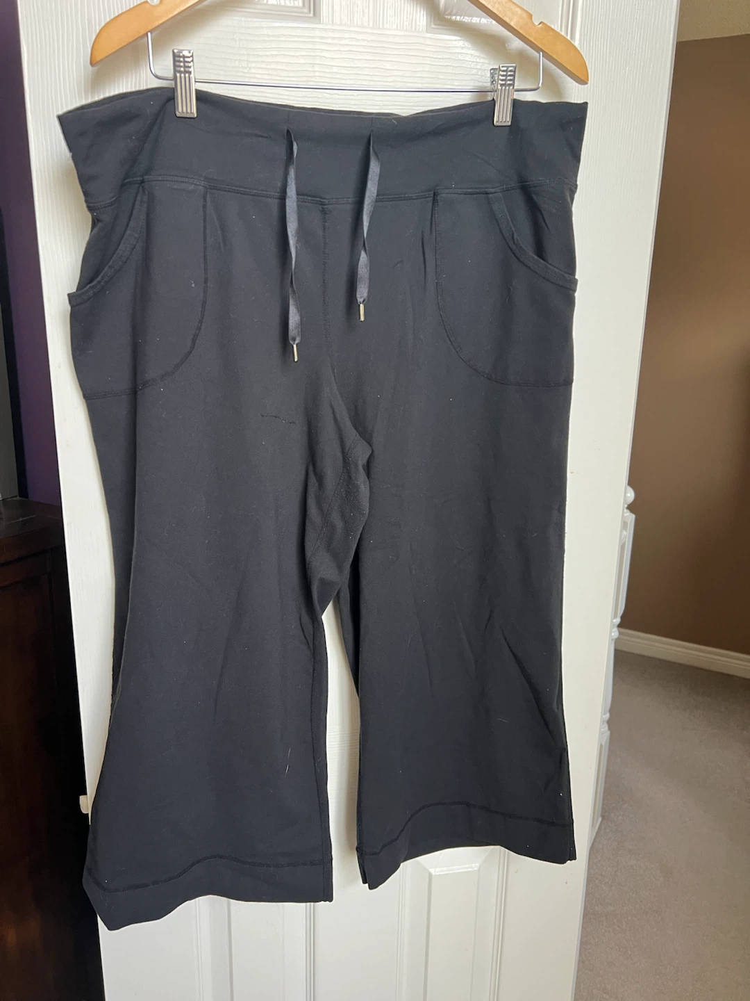Lululemon Black Capris Size 12