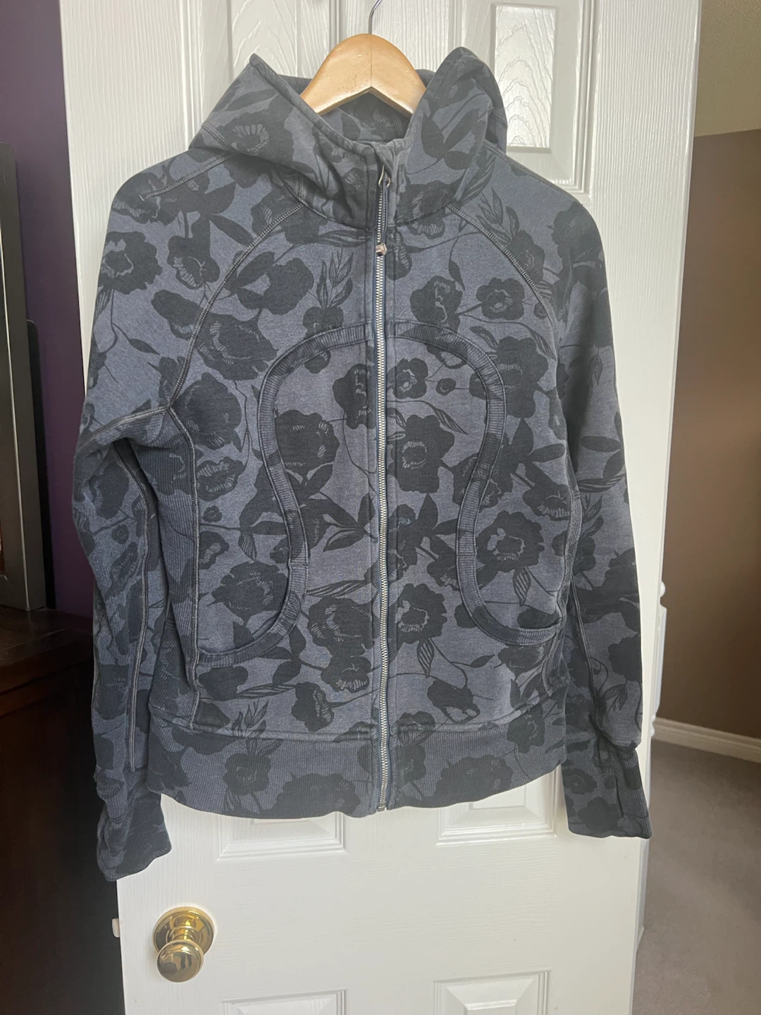 Lululemon Floral Zip-Up Hoodie size 10