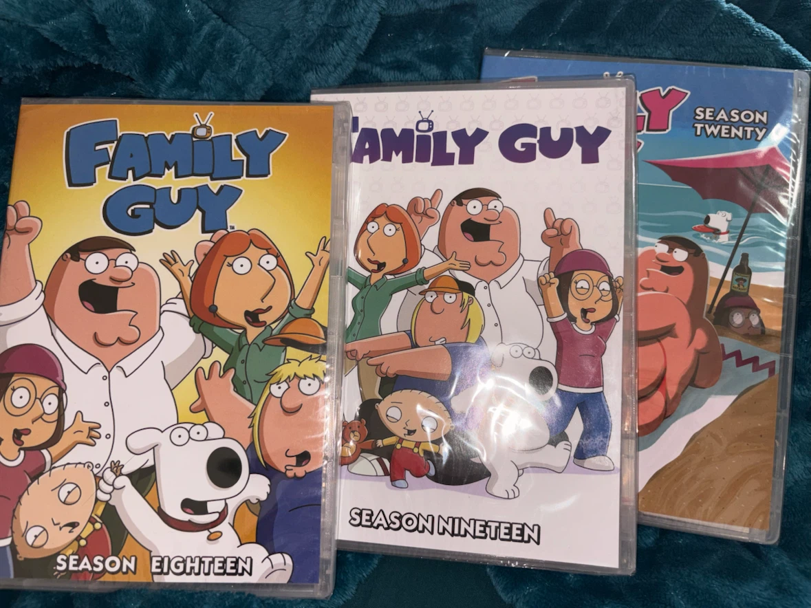 Family Guy DVDs Part 1, 2, 3 + Seasons 15, 16, 17, 18, 19, 20 - photo 3