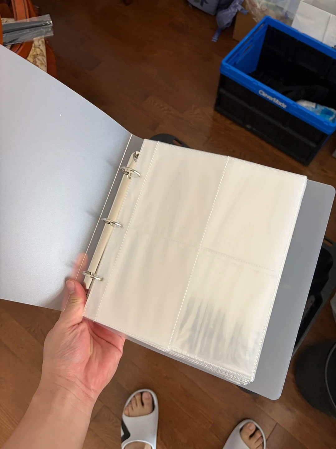 Clear Binder with Plastic Sleeves x2 - photo 3