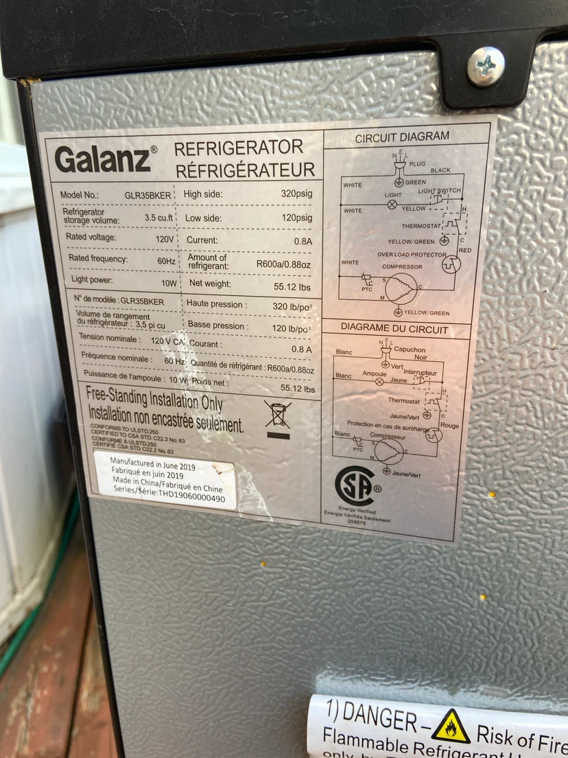 Galanz Retro Mini Fridge GLR35BKER - photo 4