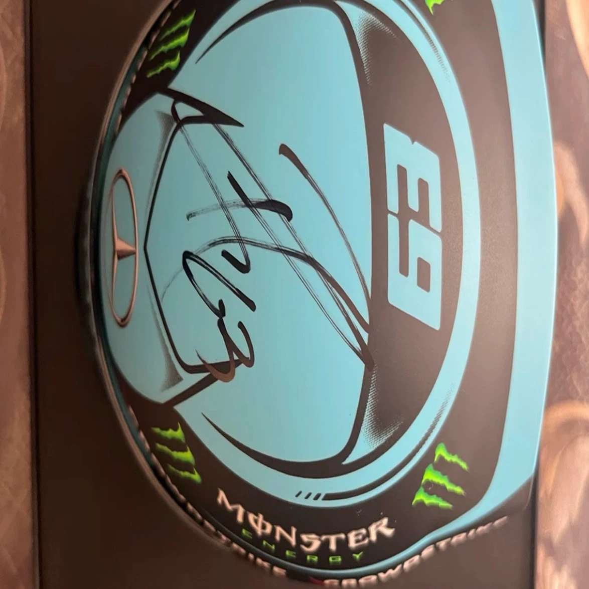 George Russell's signature helmet - photo 4