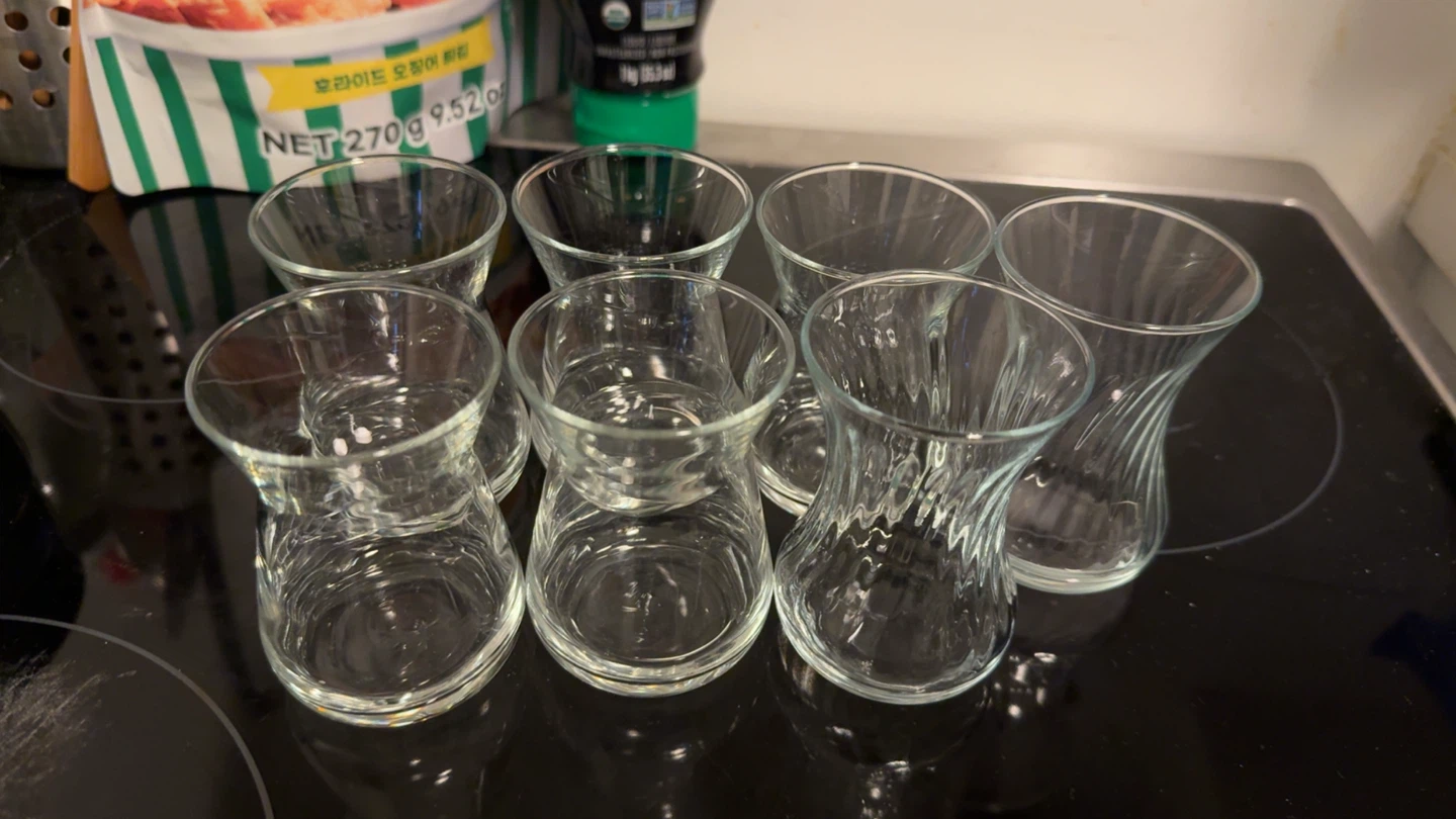 Tea cups x 7