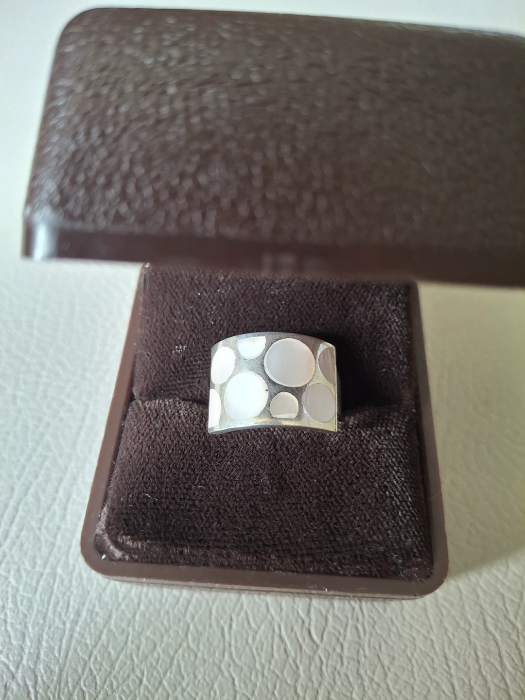 Silver ring with circle design (stamped 925) - photo 4