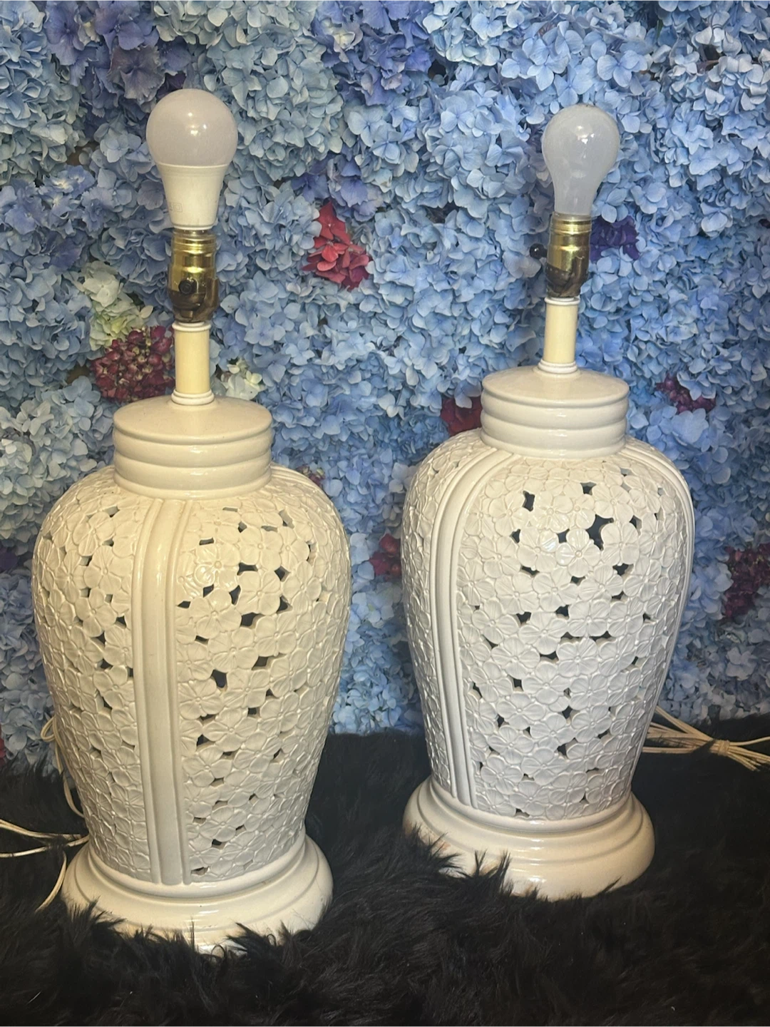 2 MCM Frederick Cooper Reticulated Table Lamps  Dogwood Flower - photo 2