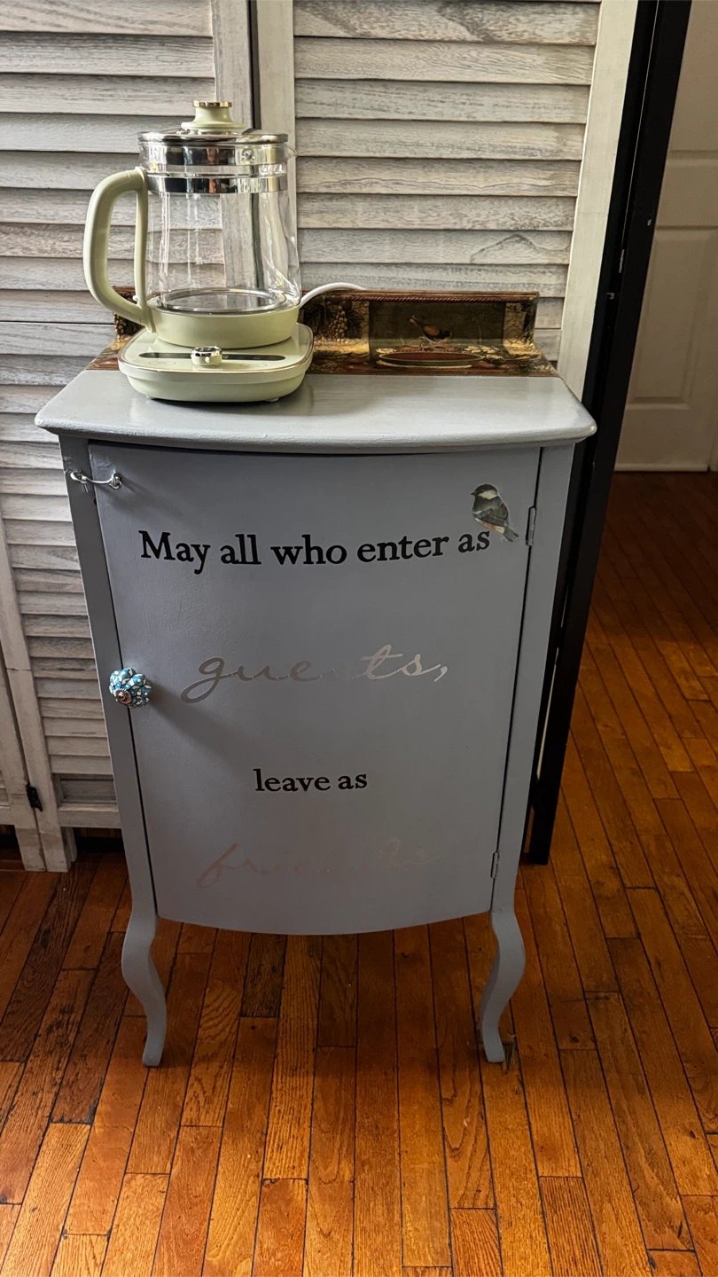 Beautiful Accent Cabinet with Shelves - photo 4