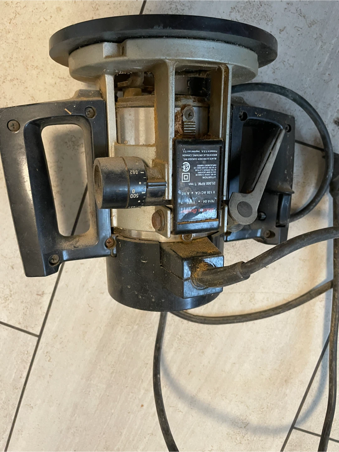 Plunge router