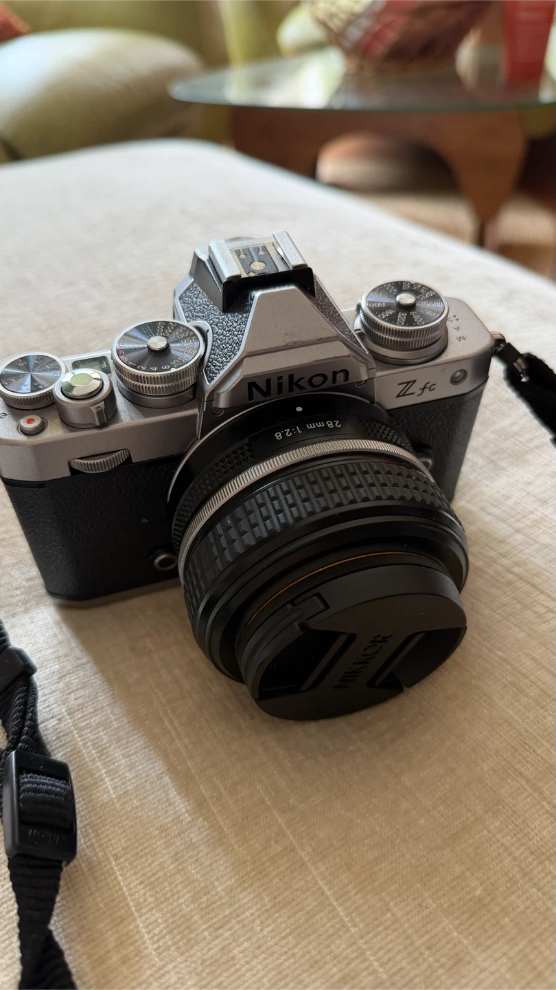 Nikon Z fc Camera with 28mm f/2.8 Lens - photo 2