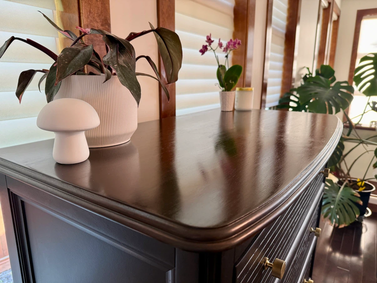 Modern Black Fluted Solid Wood Dresser - photo 3