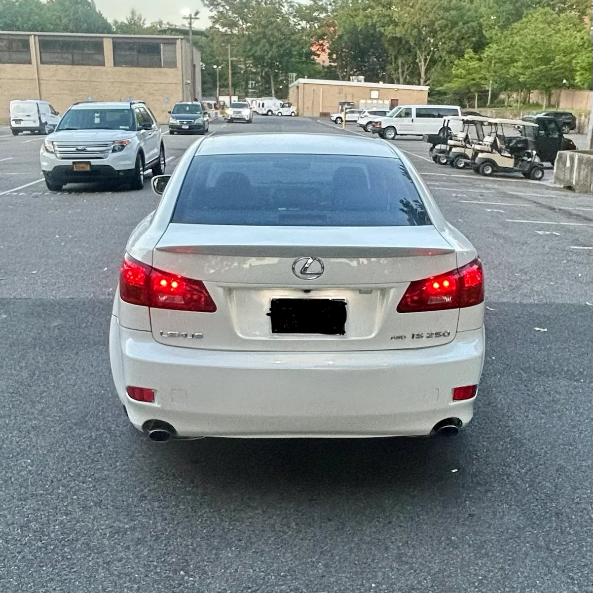 Lexus IS 250 Sedan Toyota Camry Corolla - photo 4