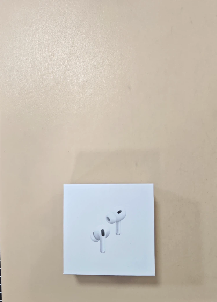 Apple AirPods Pro (2nd generation) with MagSafe Charging Case