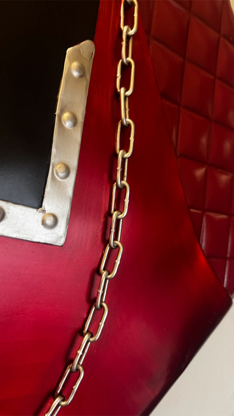 Quilted Red & Black Clutch Wall Decor - photo 5