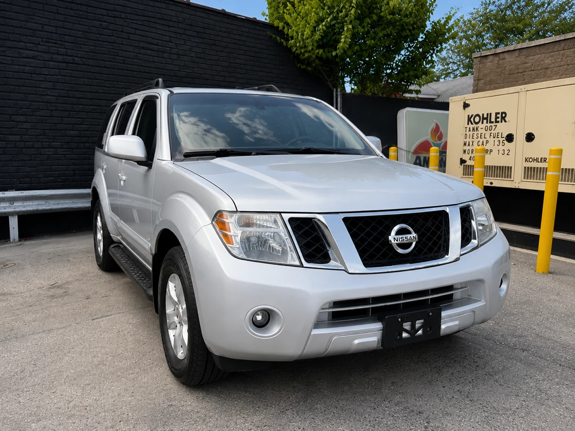 2012 Nissan Pathfinder SUV Honda Pilot Toyota Highlander - photo 2