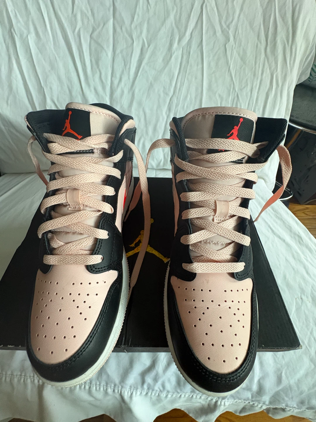 Air Jordan 1 MID (GS) size 7Y - photo 2