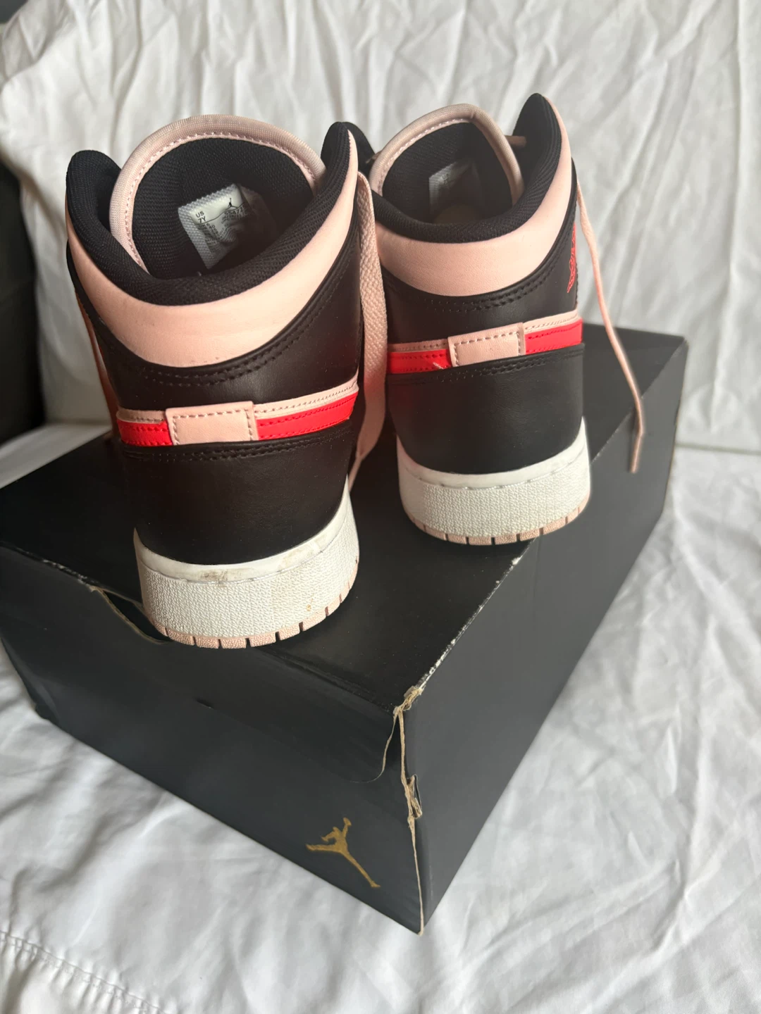 Air Jordan 1 MID (GS) size 7Y - photo 3