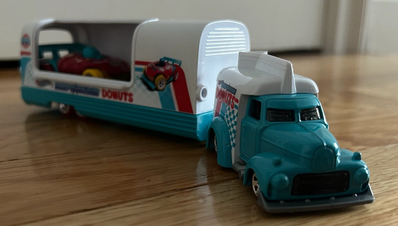 Hot Wheels Drift Team Donuts Semi Truck - photo 2