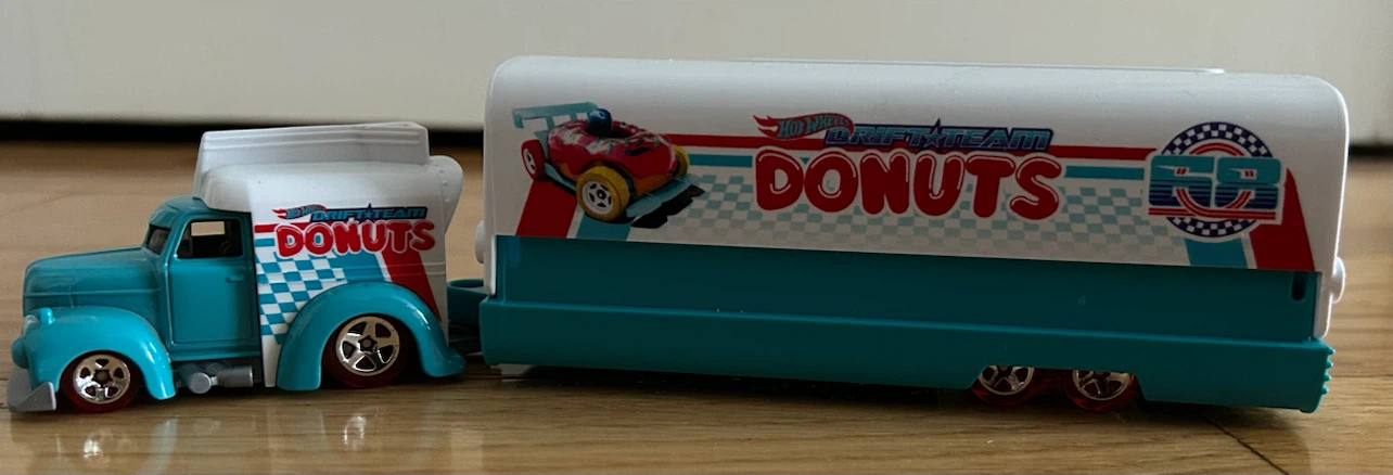 Hot Wheels Drift Team Donuts Semi Truck - photo 3