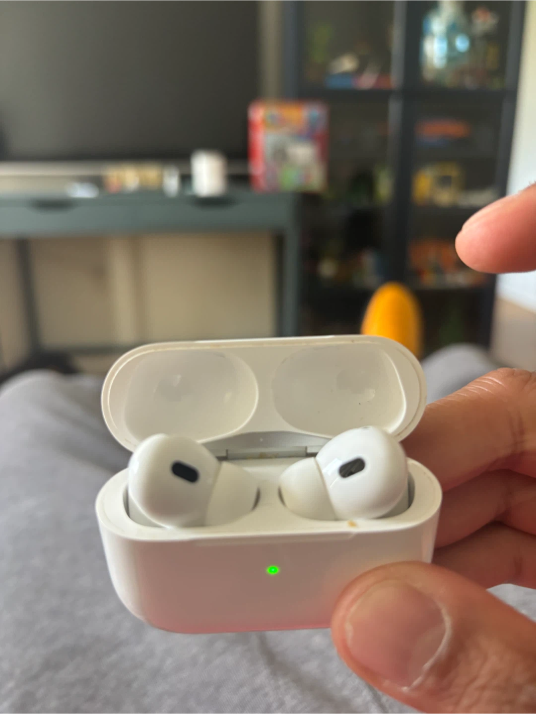 Apple AirPods Pro (2nd generation) Charging Case