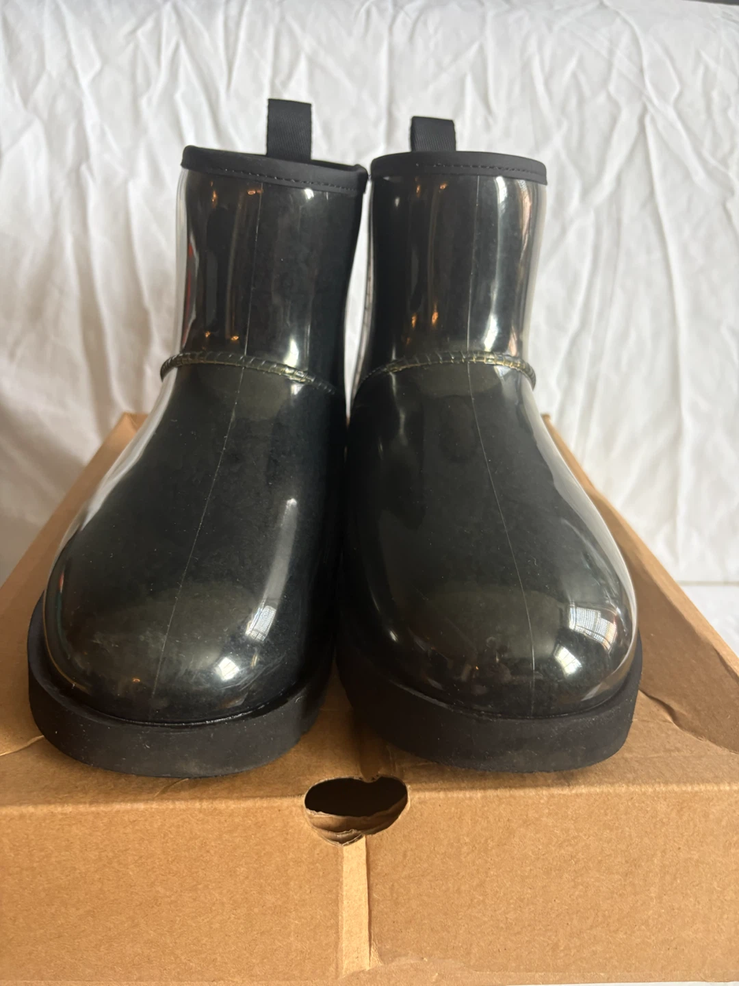 UGG Classic Clear Mini Boots - Black - Size 8 - photo 2