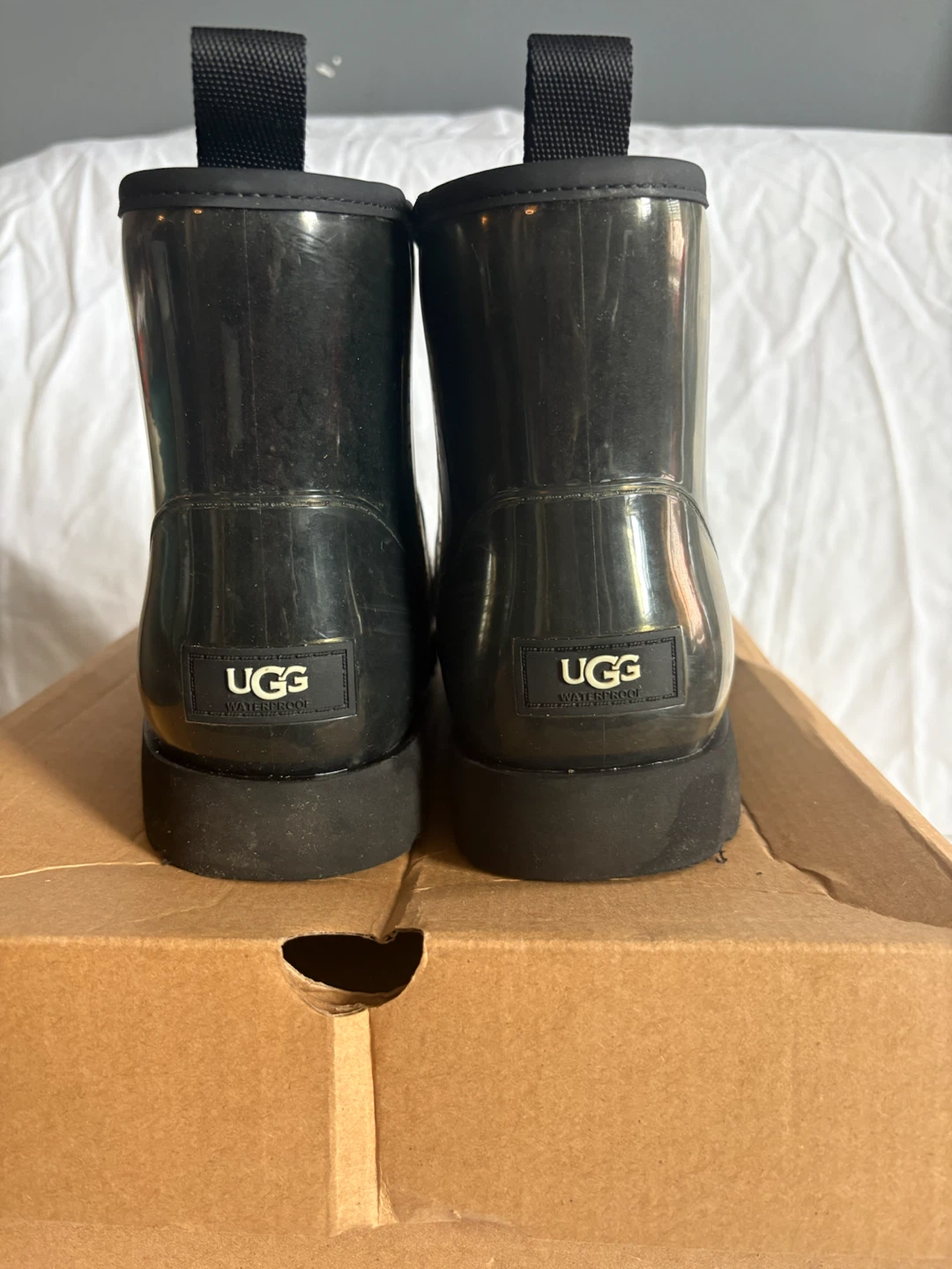 UGG Classic Clear Mini Boots - Black - Size 8 - photo 4