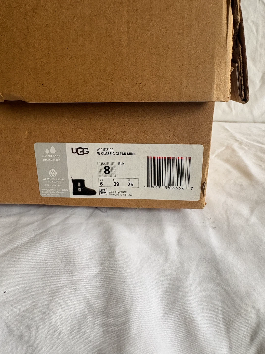 UGG Classic Clear Mini Boots - Black - Size 8 - photo 5