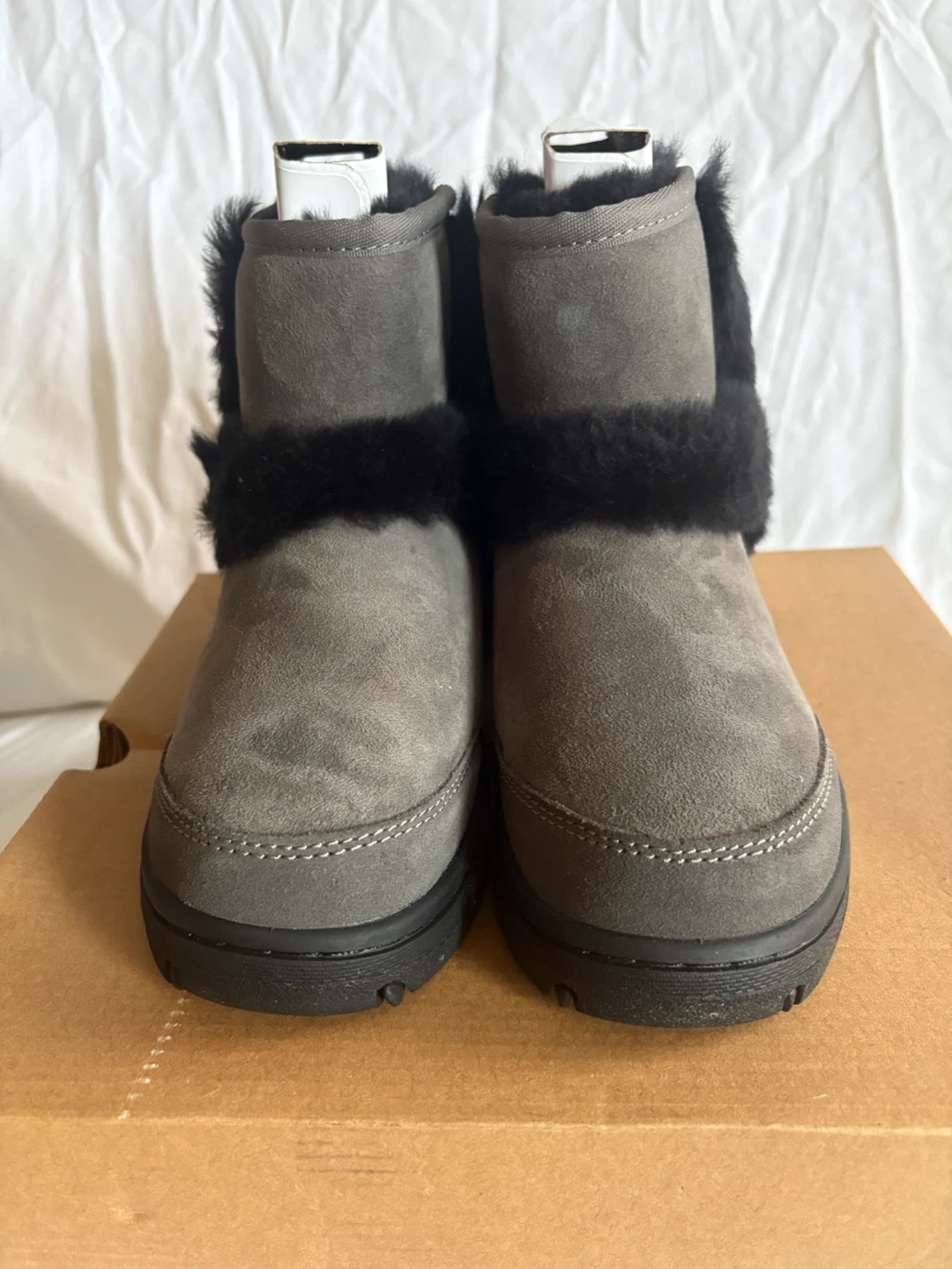 UGG Australia Sheepskin Boots Gray Size 7