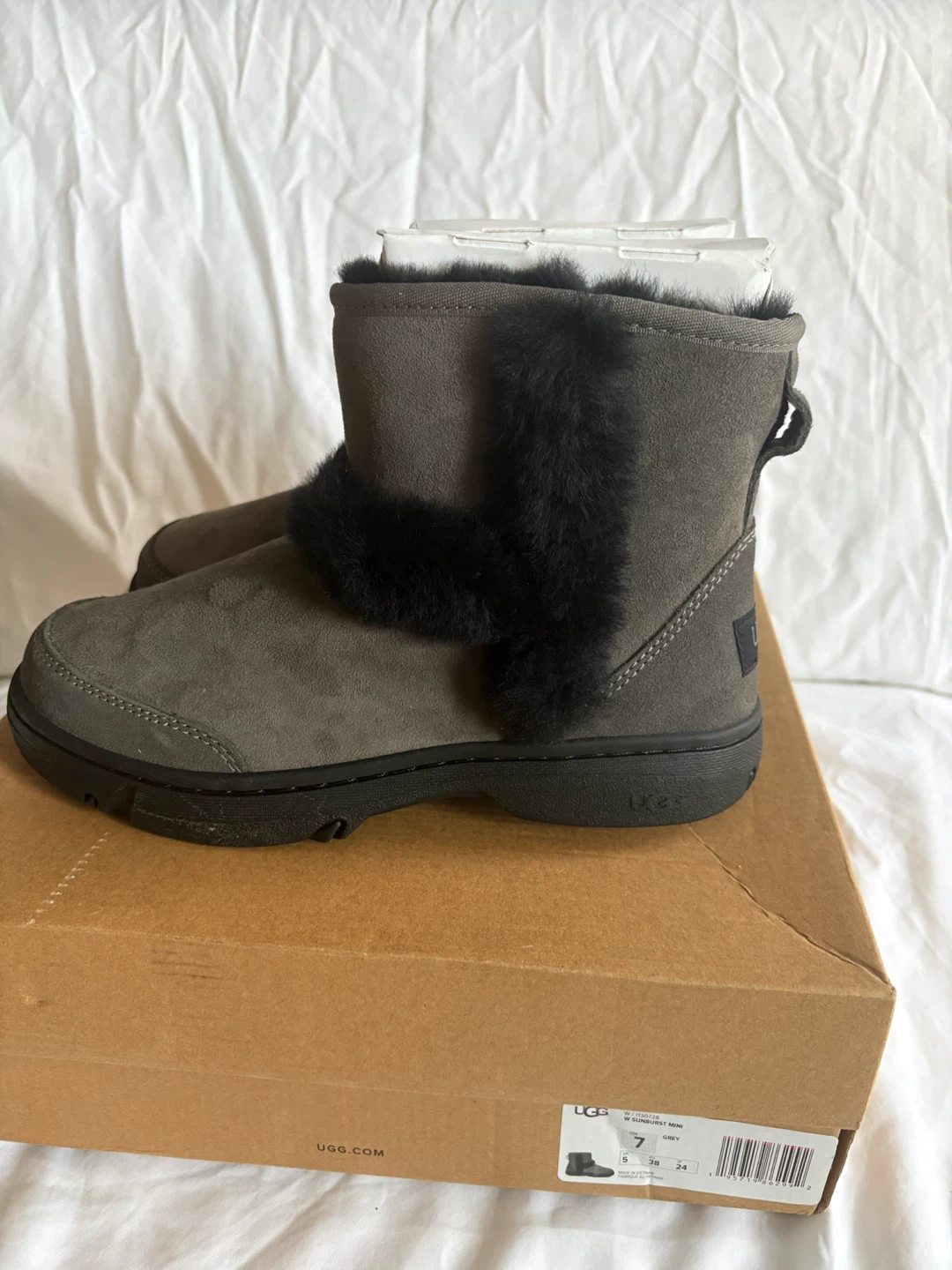 UGG Australia Sheepskin Boots Gray Size 7 - photo 3