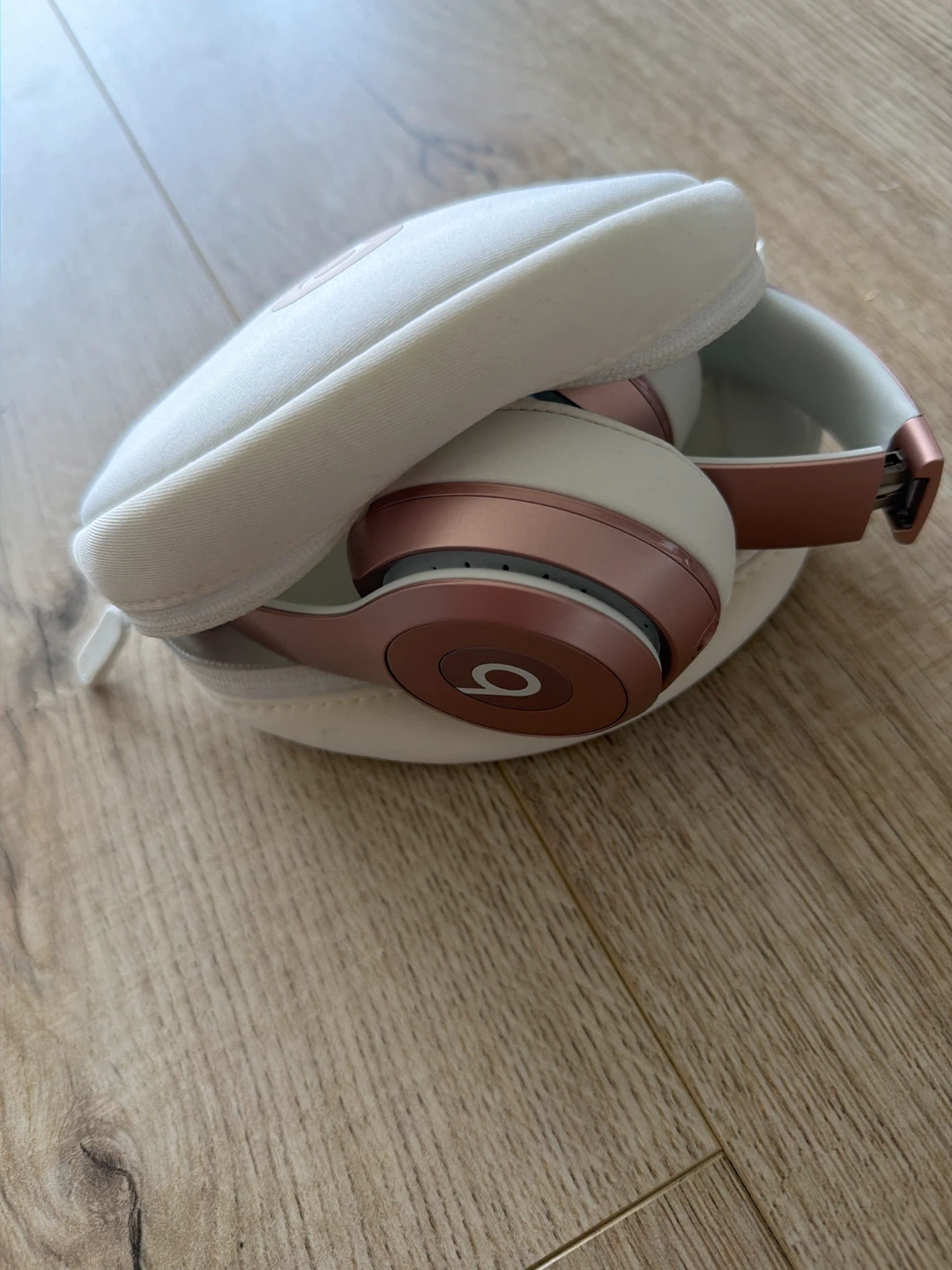 Beats Solo 3 Wireless Rose Gold Headphones