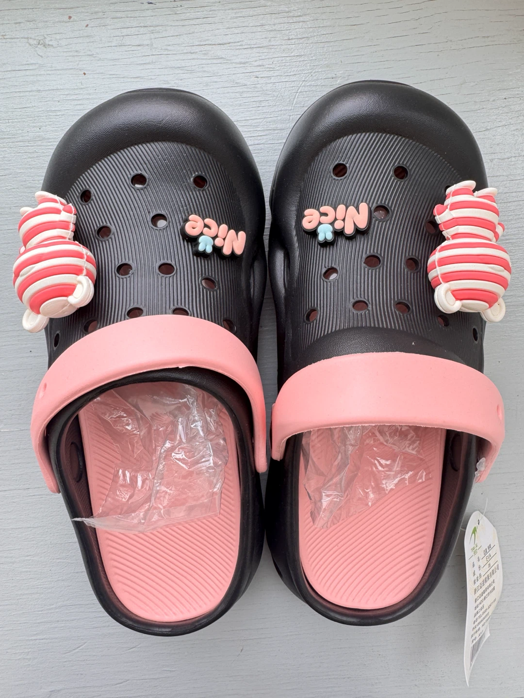 Clog Sandals with Charms women size 8.5-9