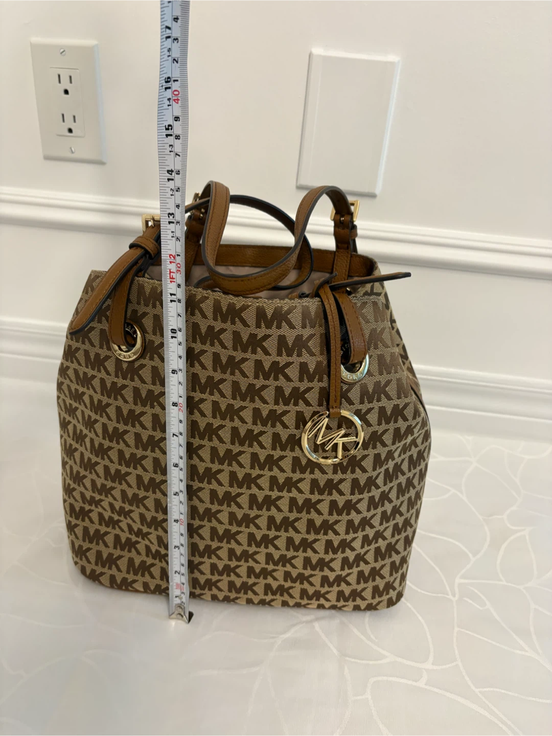Michael Kors Monogram Tote Bag - photo 2