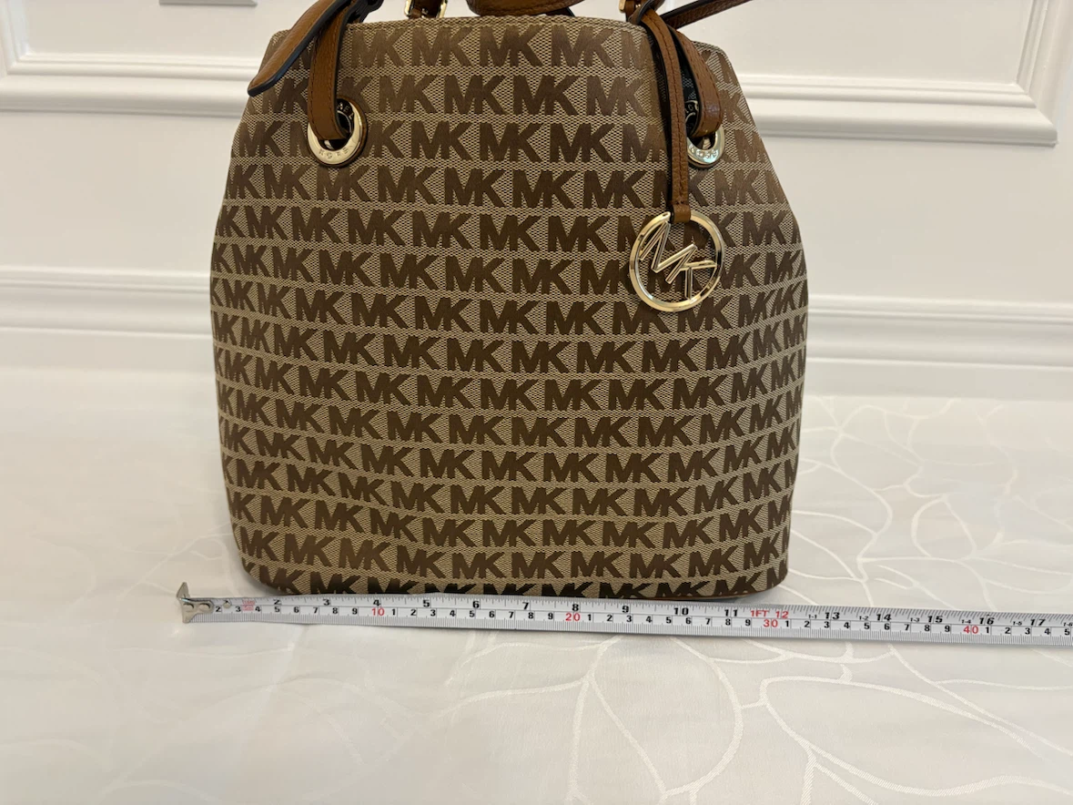 Michael Kors Monogram Tote Bag - photo 3