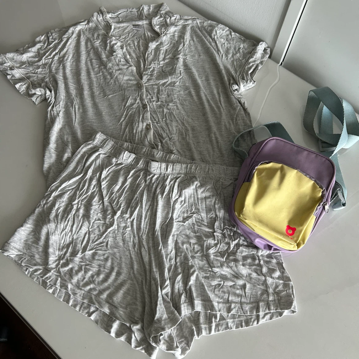 FREE Women’s Clothing Bundle - photo 3