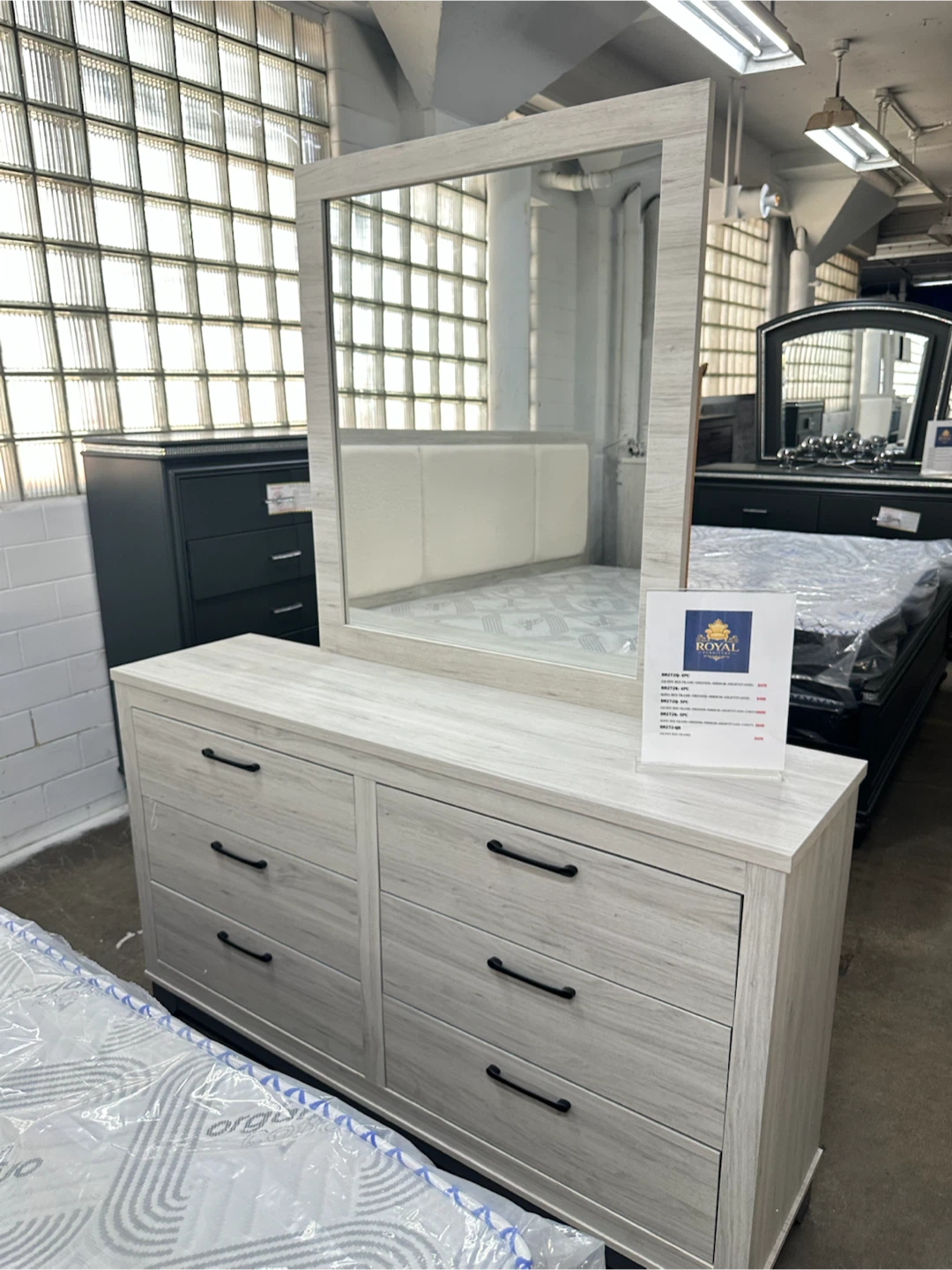 White wooden bedroom set ✨ - photo 4