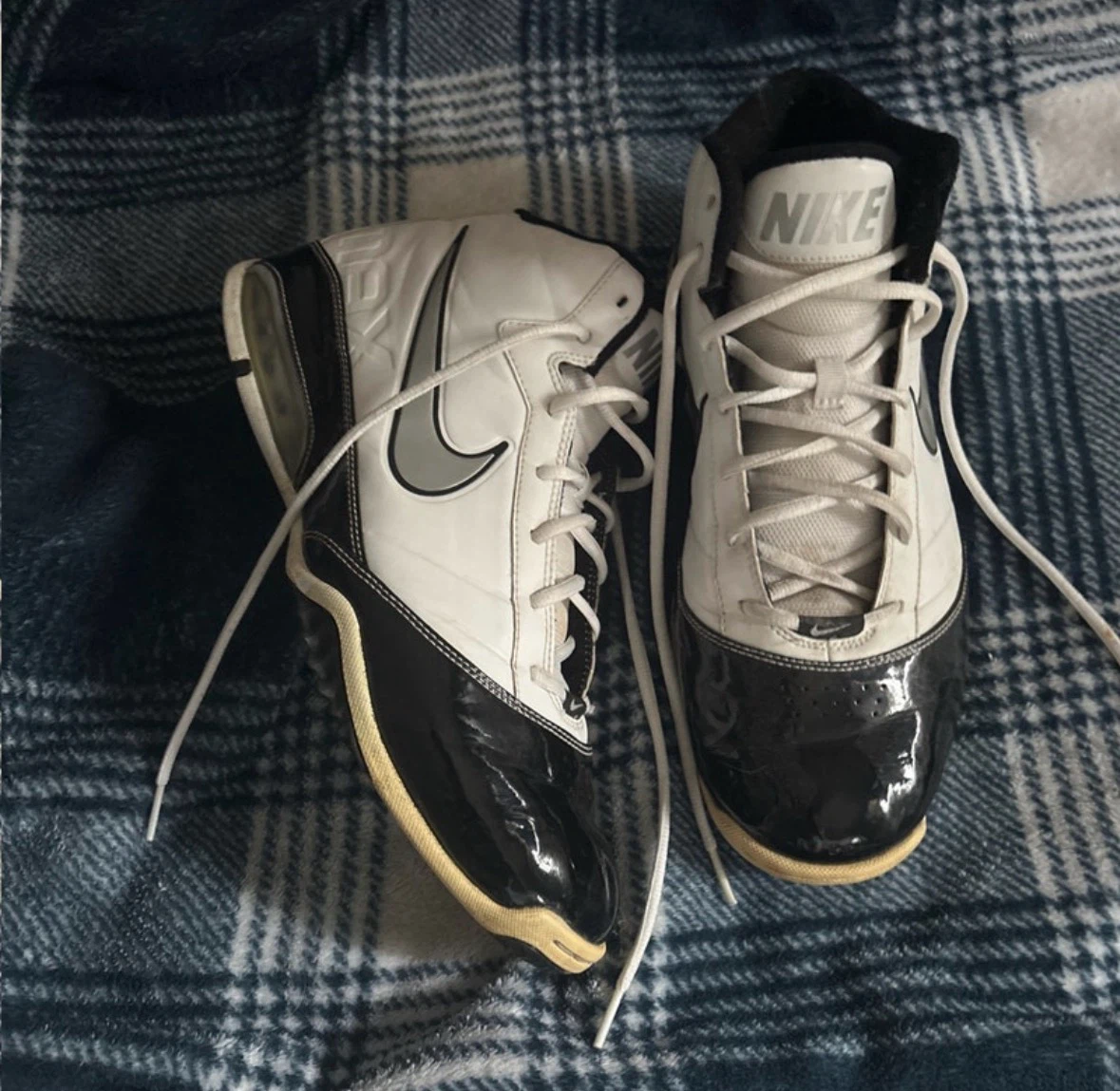 Nike Air Basketball Shoes - photo 2
