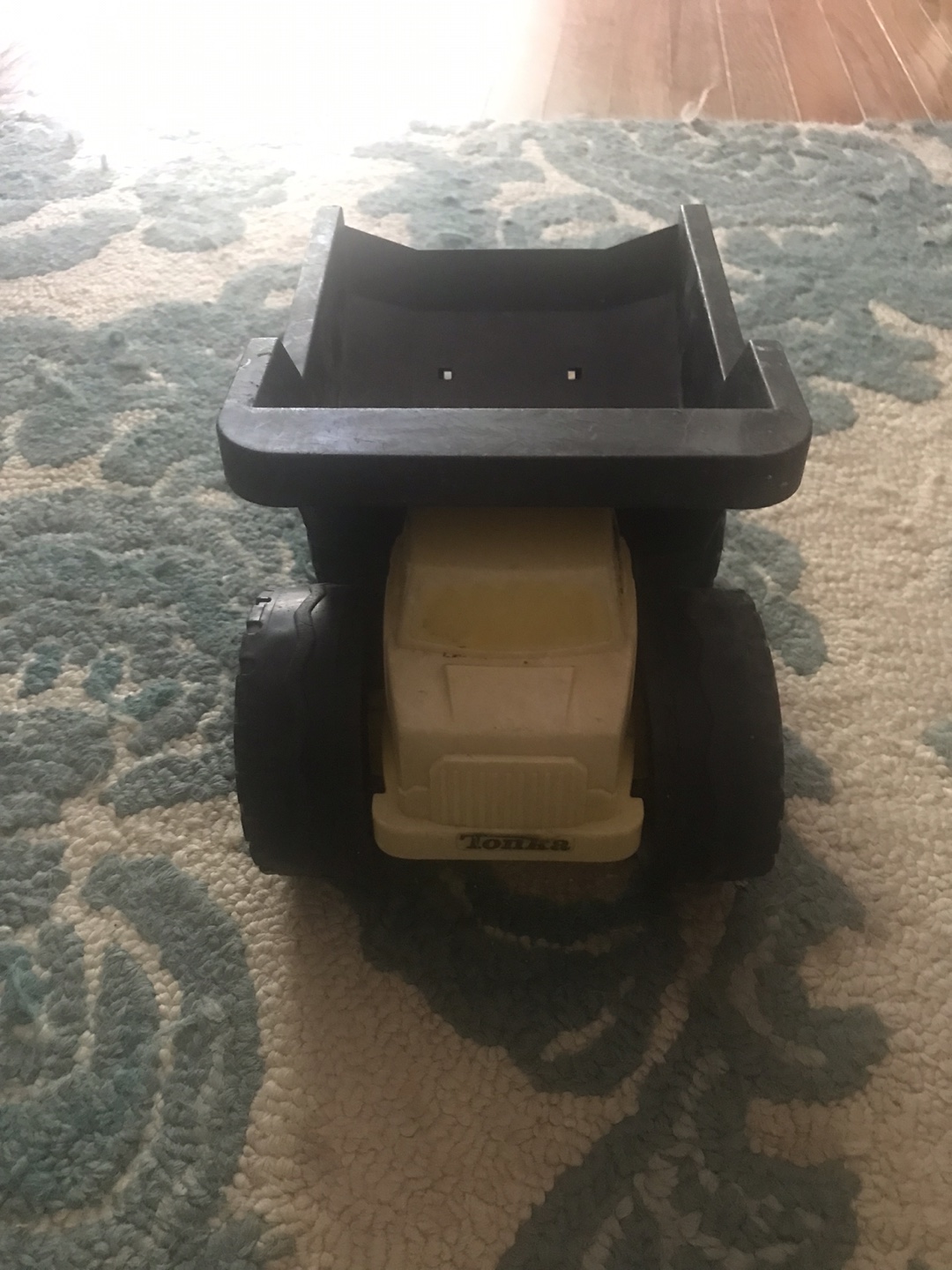 Tonka Dump Truck Toy - photo 2