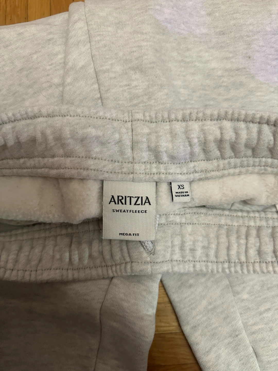 Aritzia Sweatfleece Mega Fit - photo 3