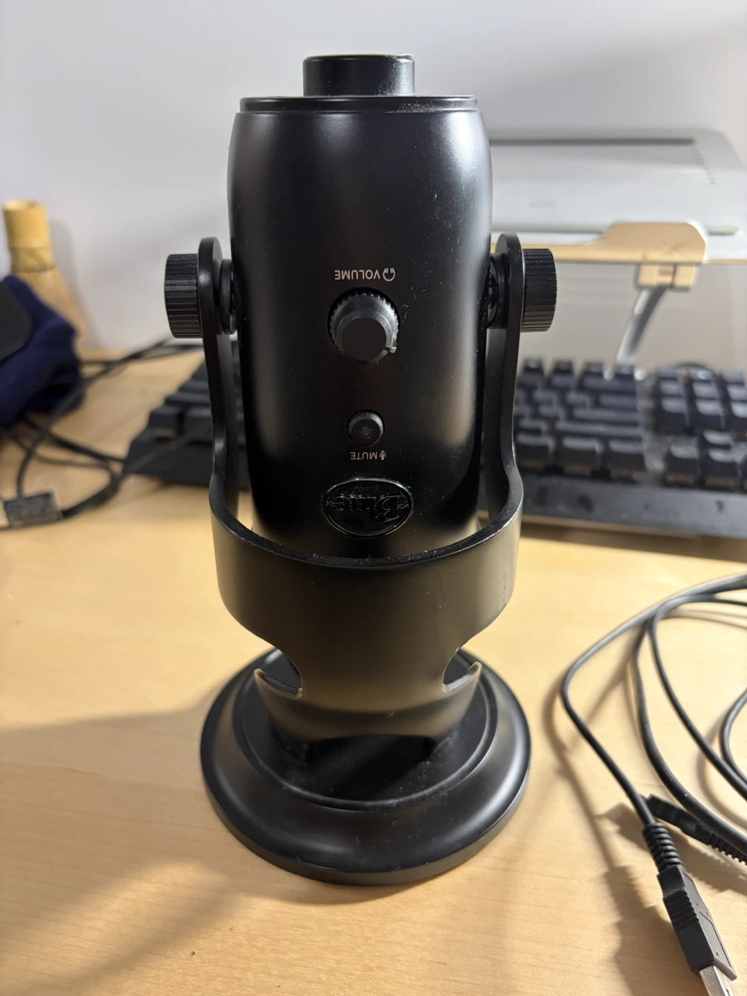 Blue Yeti USB Microphone - Black - photo 4