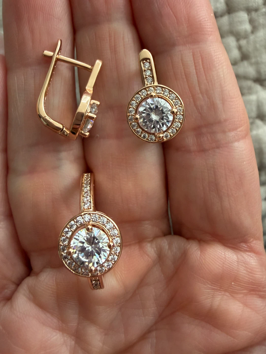 14k earrings ring (size 8)