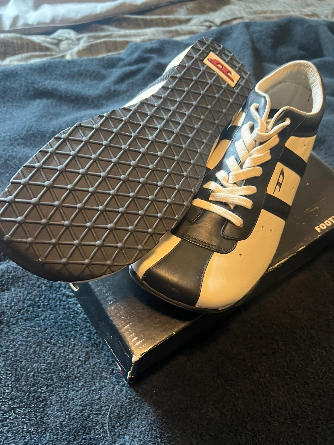 Vintage,  brand new. Diesel Men's Wish Sneakers Size 9 - photo 2