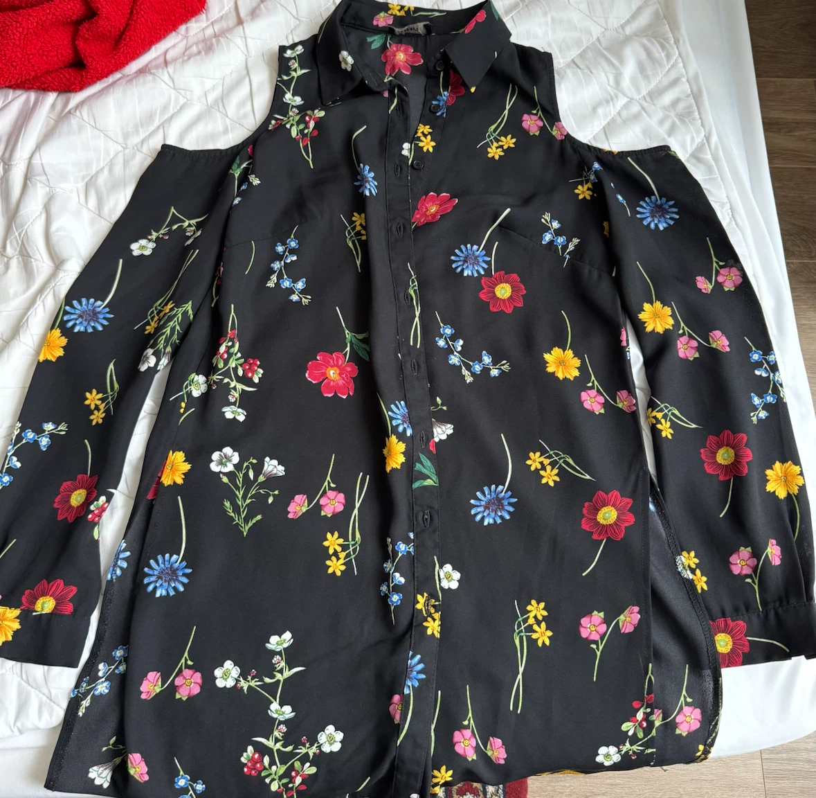 Medium size women blouses - photo 2