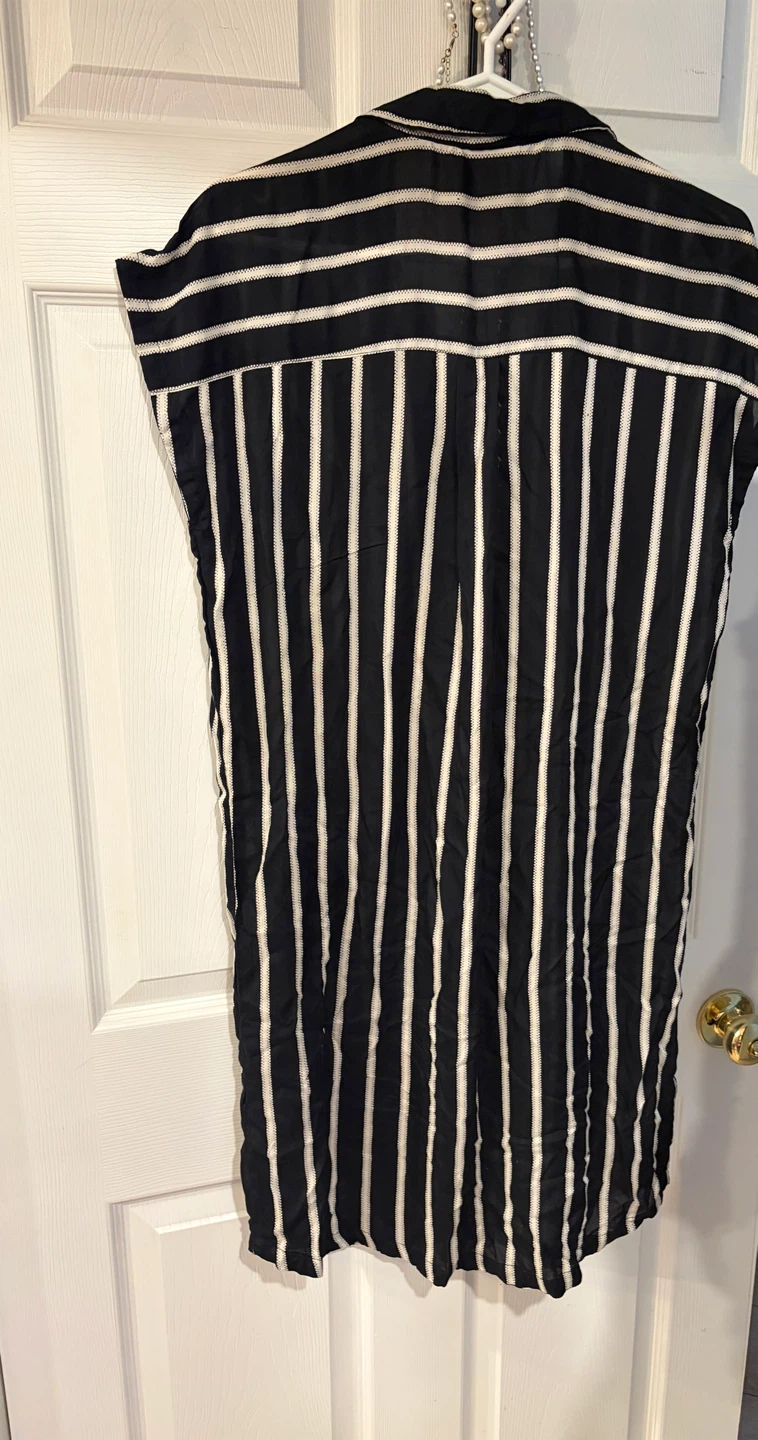 2 Dresses - Striped Sleeveless Button-Up Shirt Dress - photo 3