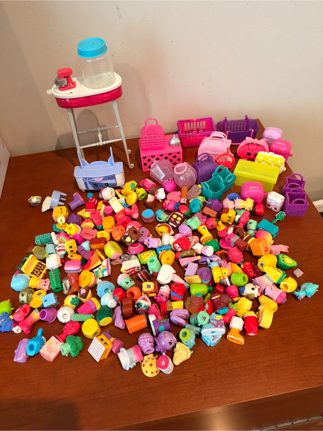 Large Lot of Shopkins Toys