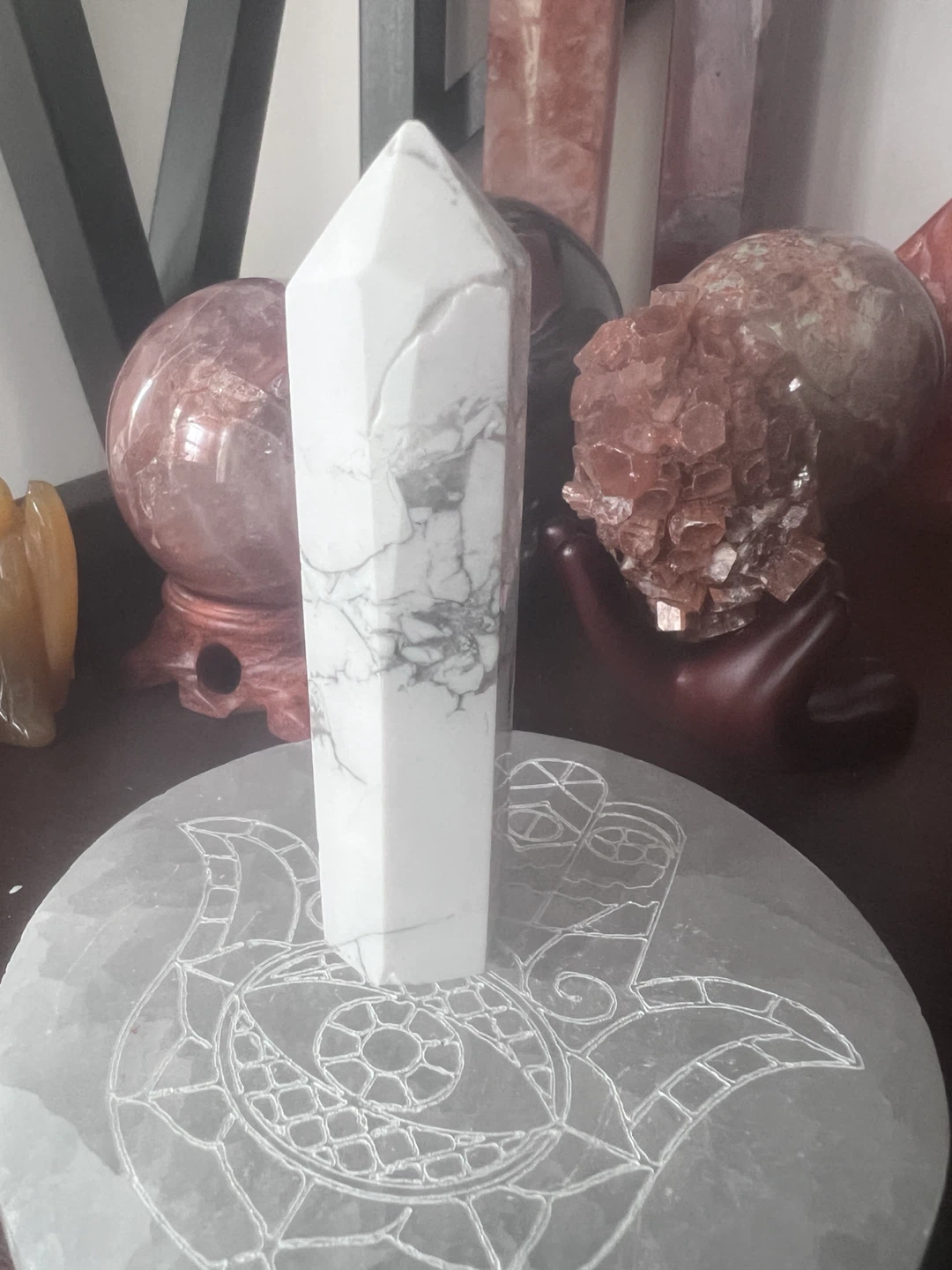 HOWLITE STONE POINT number 1