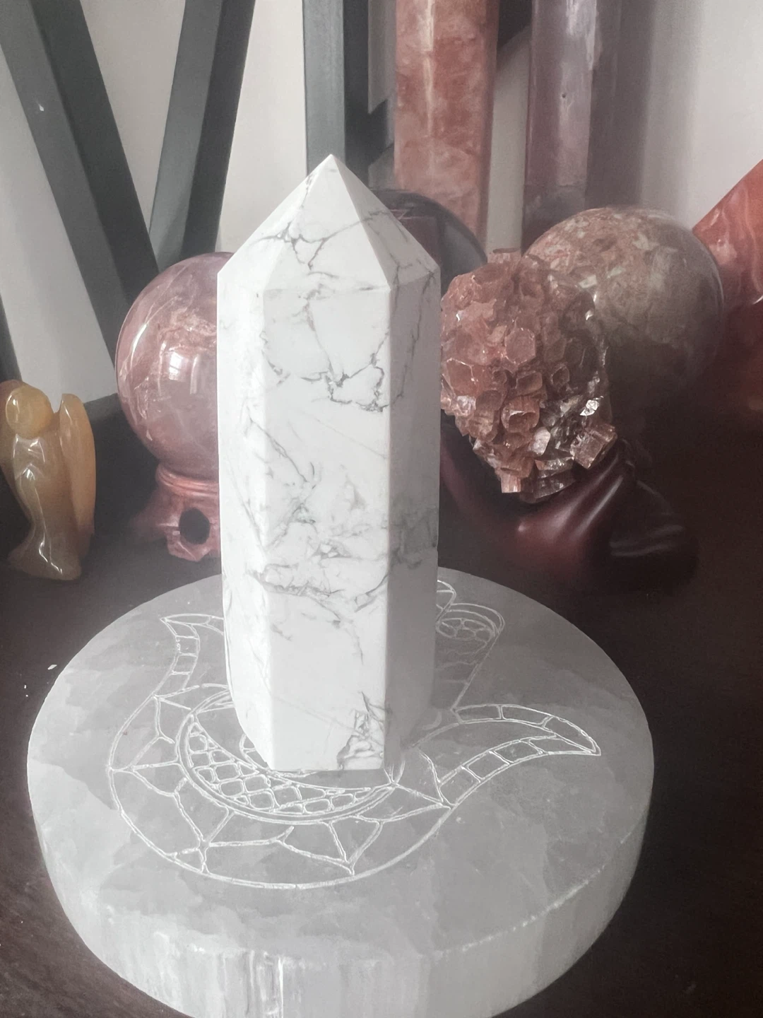 HOWLITE STONE POINT number 2