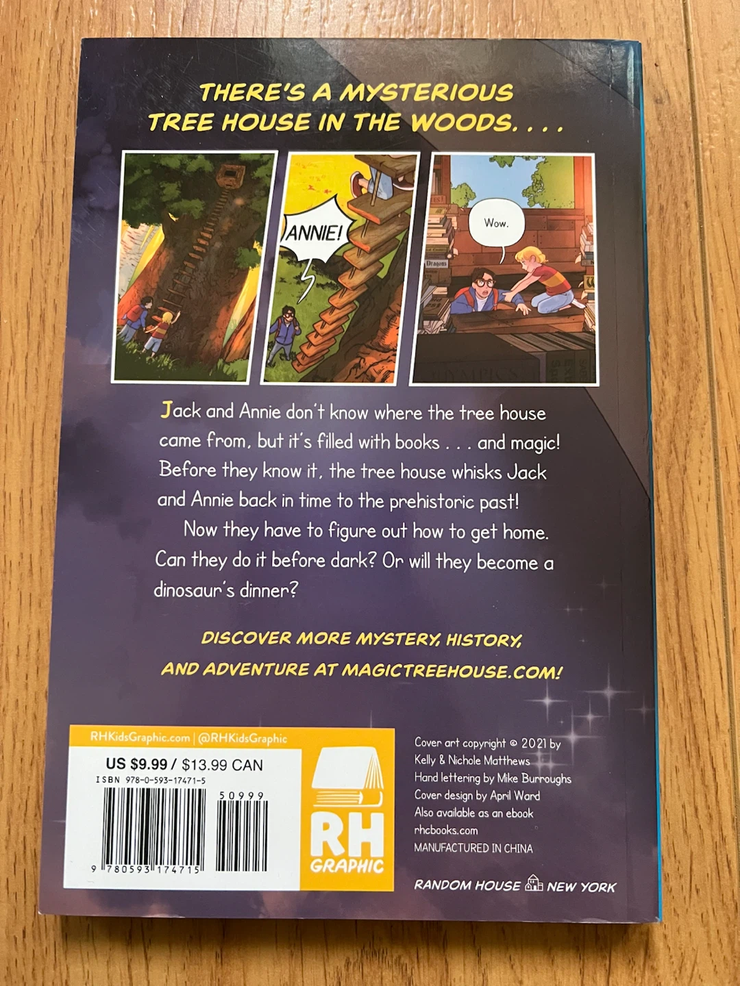 Magic Tree House: Dinosaurs Before Dark - The Graphic Novel - photo 2